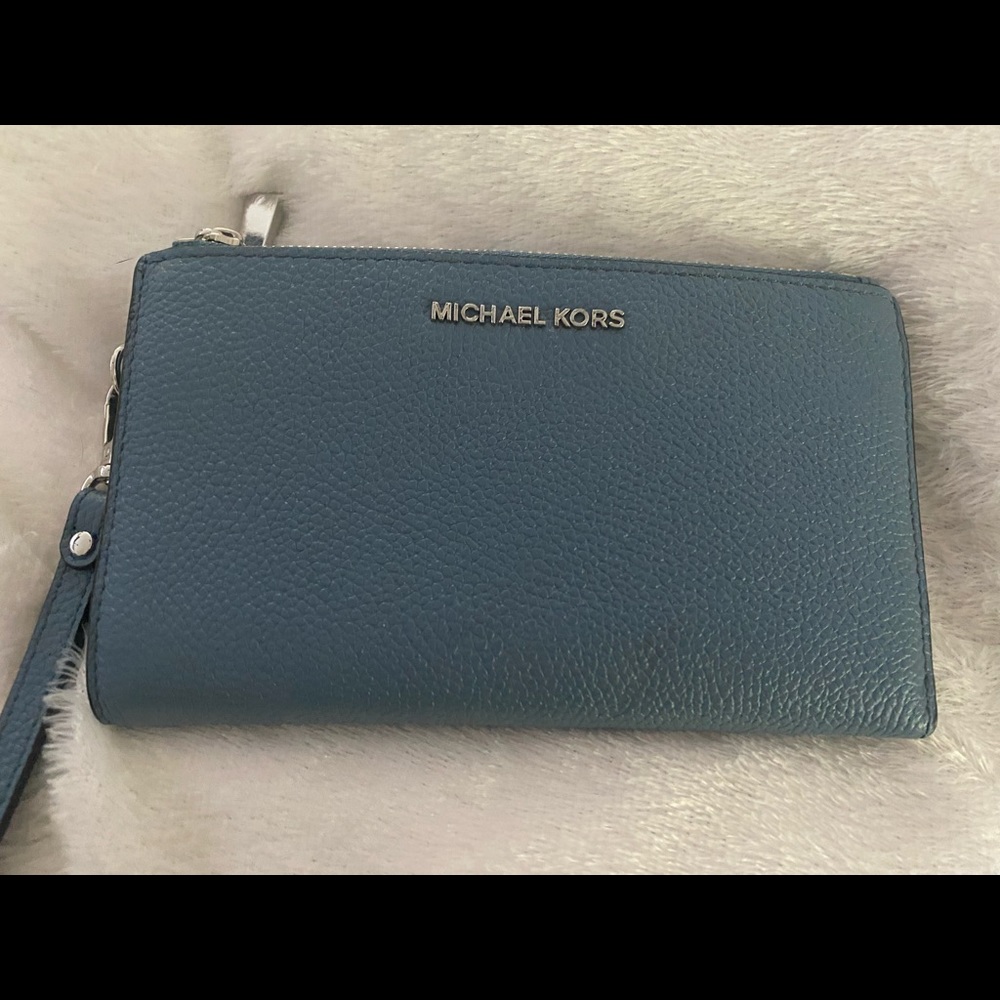 Michael Kora Double Zip Wristlet Brand New!